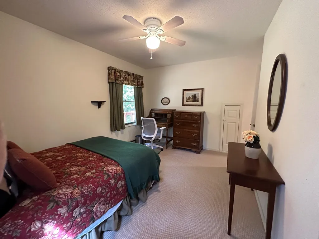 4 Kilgore Lane Hartford VT 05059