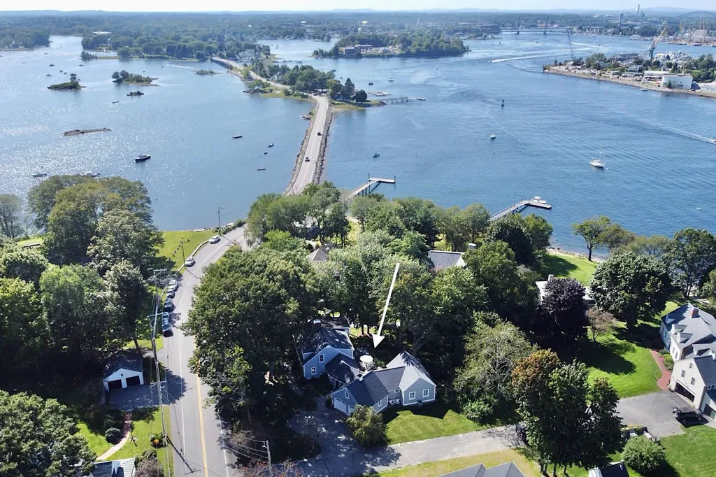 164 Portsmouth Avenue New Castle NH 03854