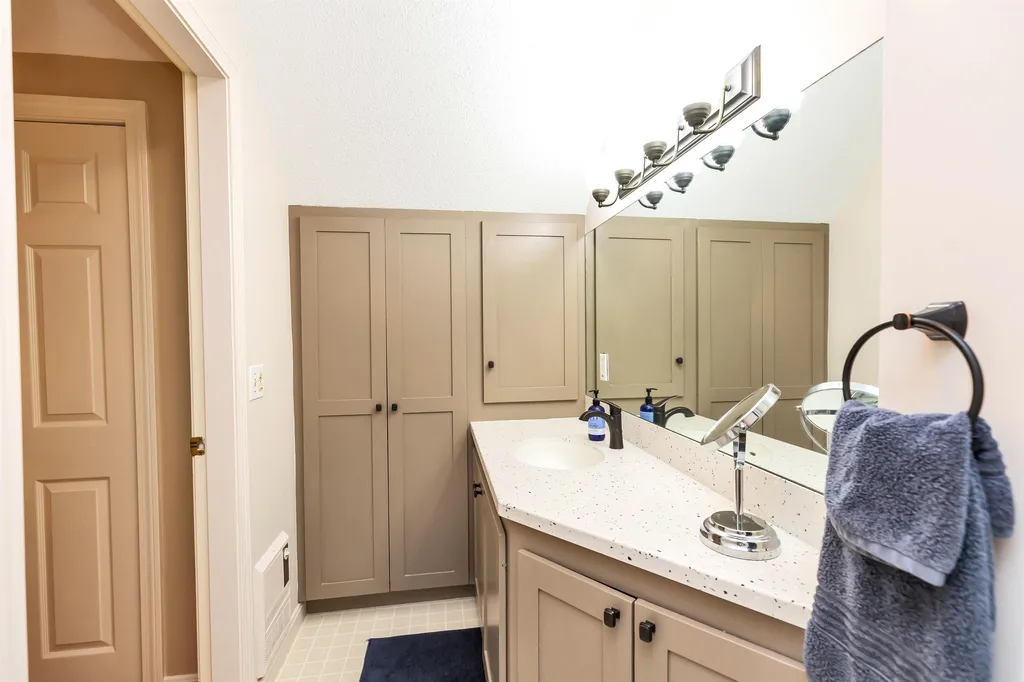 83 Sunridge Road Rindge NH 03461