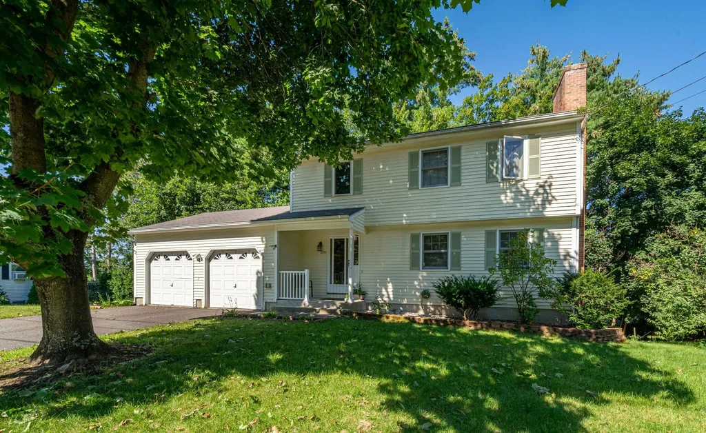 296 Coral Avenue Manchester NH 03104
