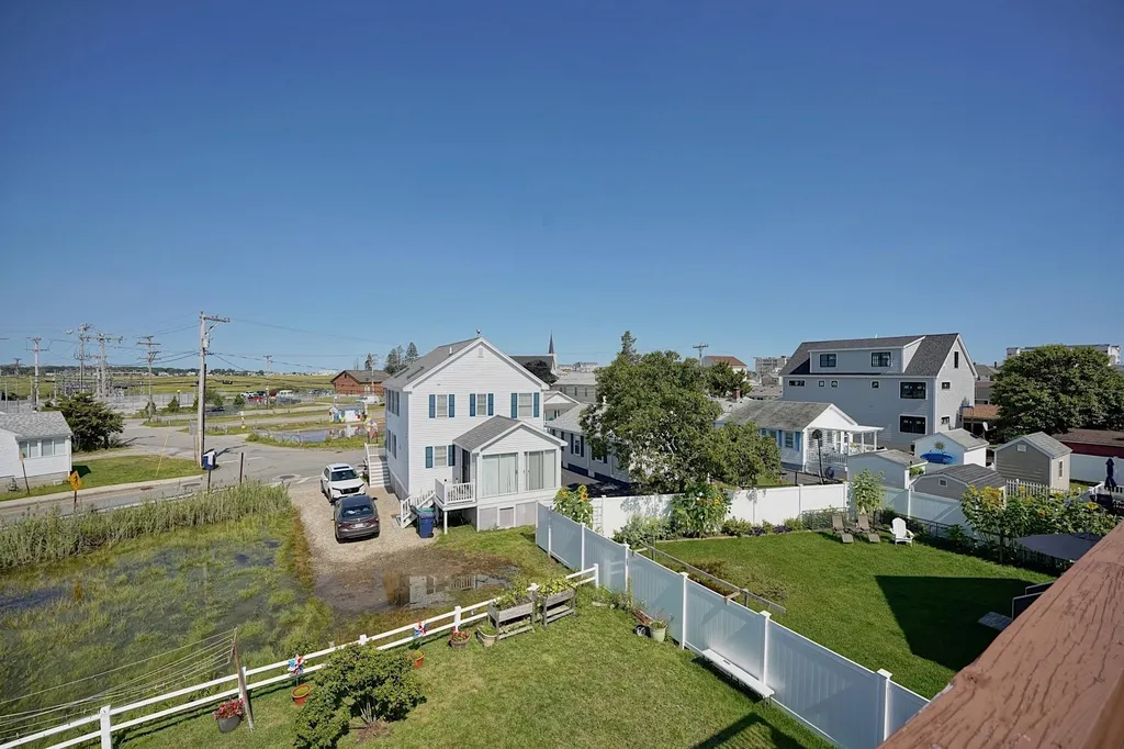 52 Nudd Avenue Hampton NH 03842