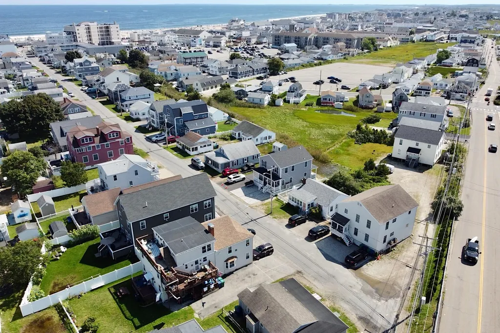 52 Nudd Avenue Hampton NH 03842