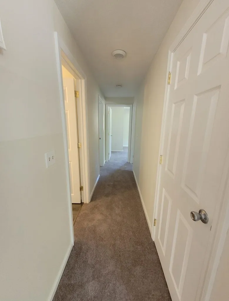 8 Peter Road Merrimack NH 03054