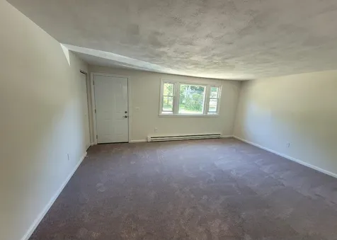 8 Peter Road Merrimack NH 03054