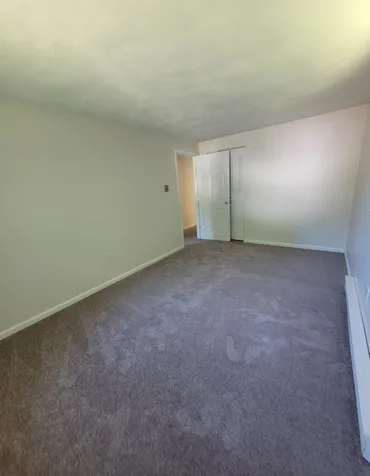 8 Peter Road Merrimack NH 03054