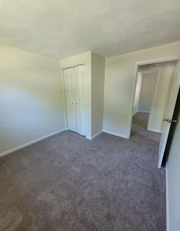 8 Peter Road Merrimack NH 03054