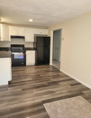 8 Peter Road Merrimack NH 03054