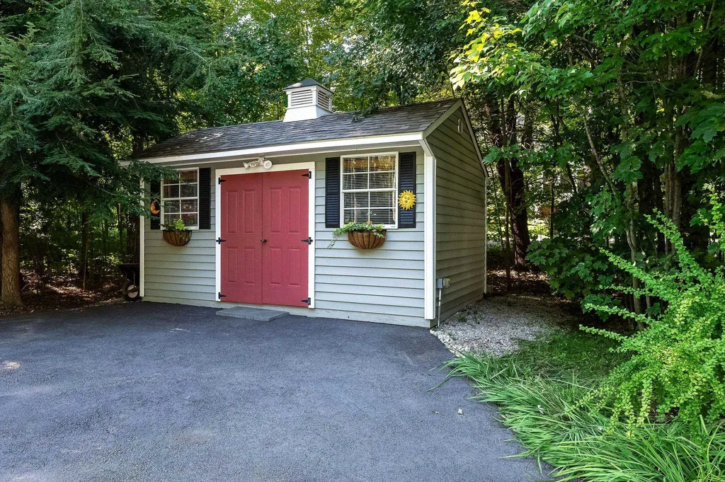 316 Ash Swamp Road Newmarket NH 03857