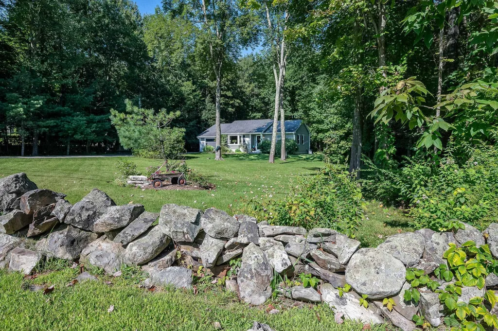 316 Ash Swamp Road Newmarket NH 03857