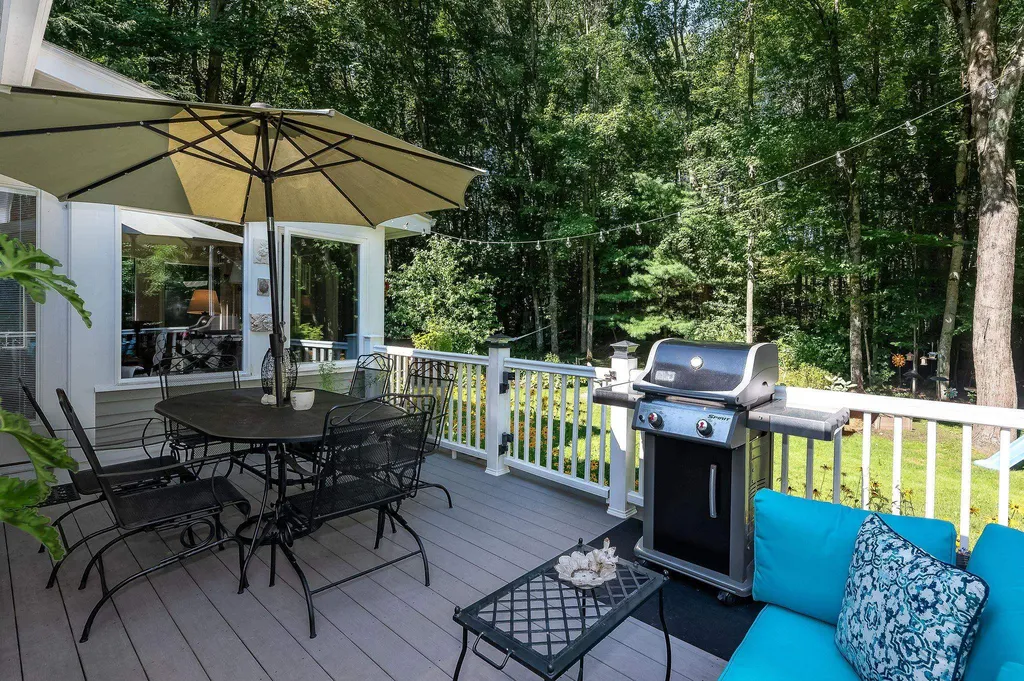 316 Ash Swamp Road Newmarket NH 03857