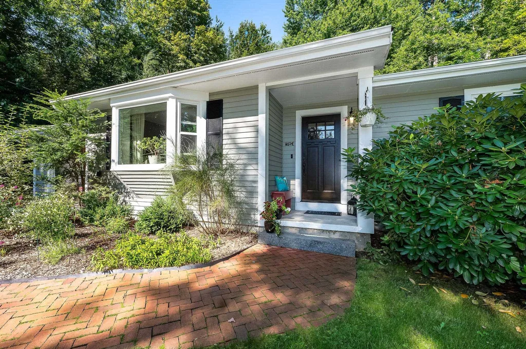 316 Ash Swamp Road Newmarket NH 03857