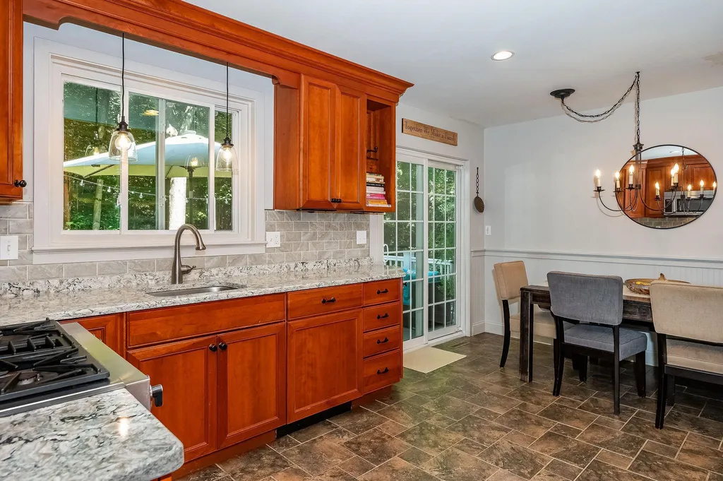 316 Ash Swamp Road Newmarket NH 03857