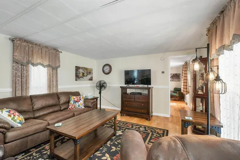 1 Woodgate Circle Tilton NH 03276