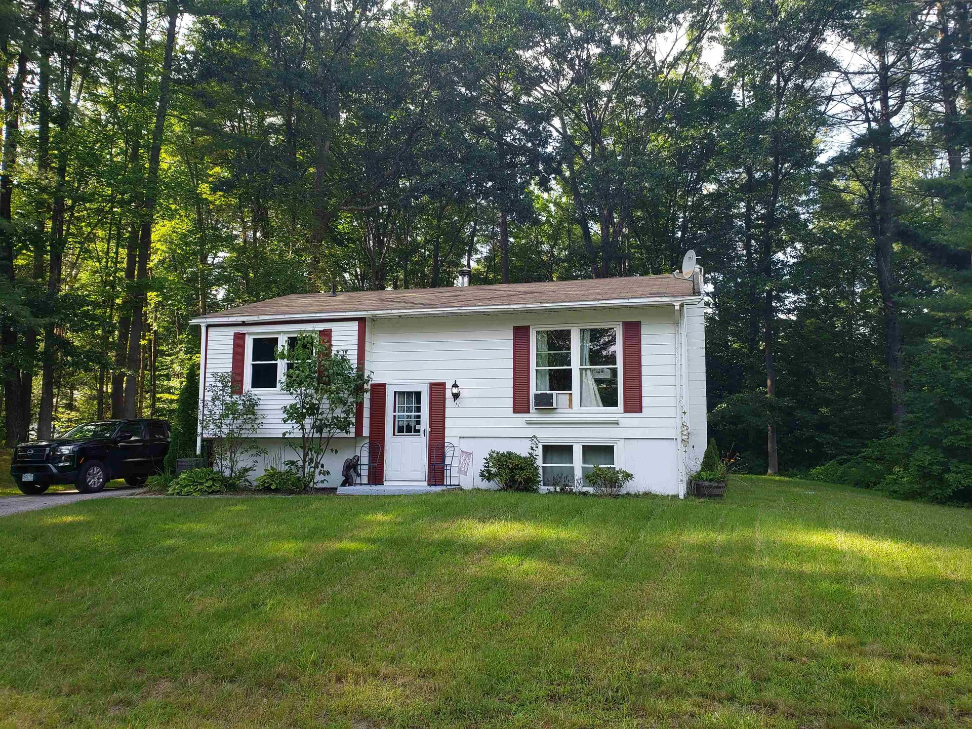 11 Rosemont Drive Hinsdale NH 03451
