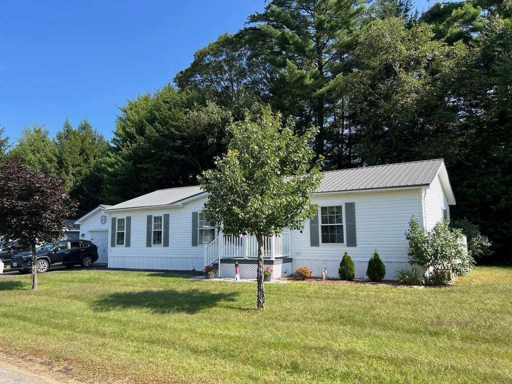 638 Benton Drive Laconia NH 03246