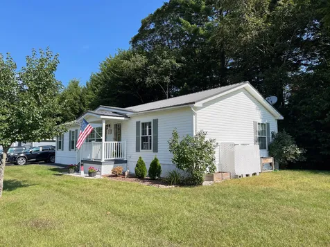 638 Benton Drive Laconia NH 03246