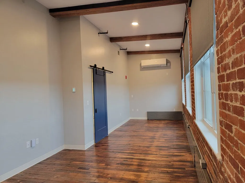 252 Willow Street Manchester NH 03103