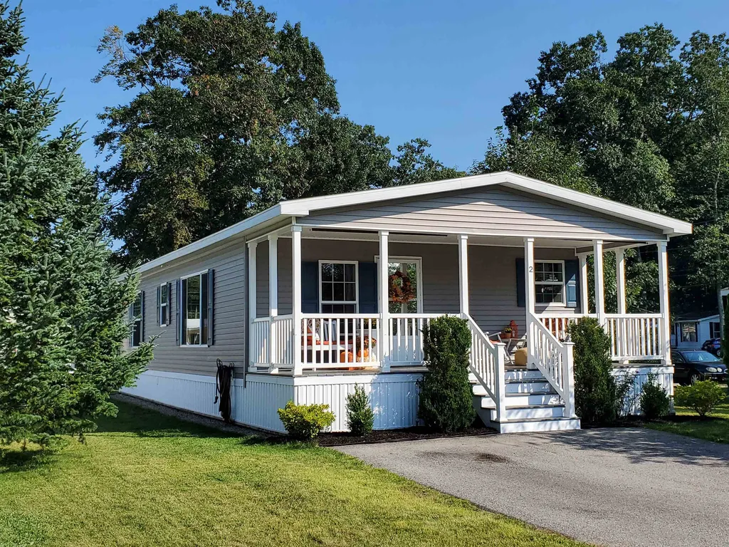 2 Lilac Way North Hampton NH 03862