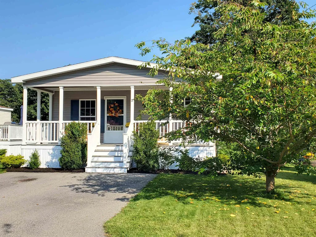 2 Lilac Way North Hampton NH 03862