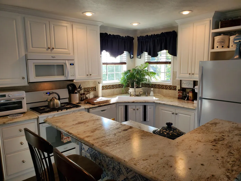 2 Lilac Way North Hampton NH 03862