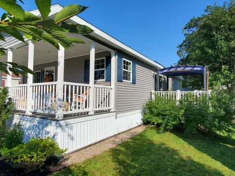 2 Lilac Way North Hampton NH 03862