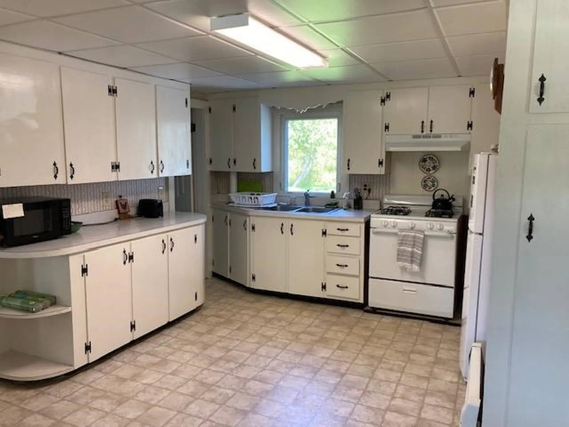 1591 Main Street Pittsburg NH 03592