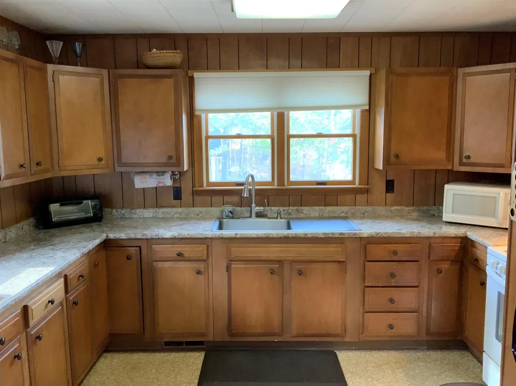 23 Leeward Shores Road Moultonborough NH 03254