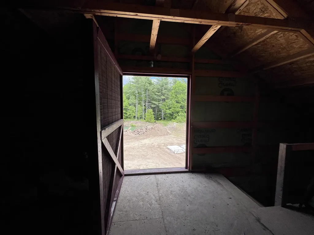 7 Small Pox Road Kingston NH 03848