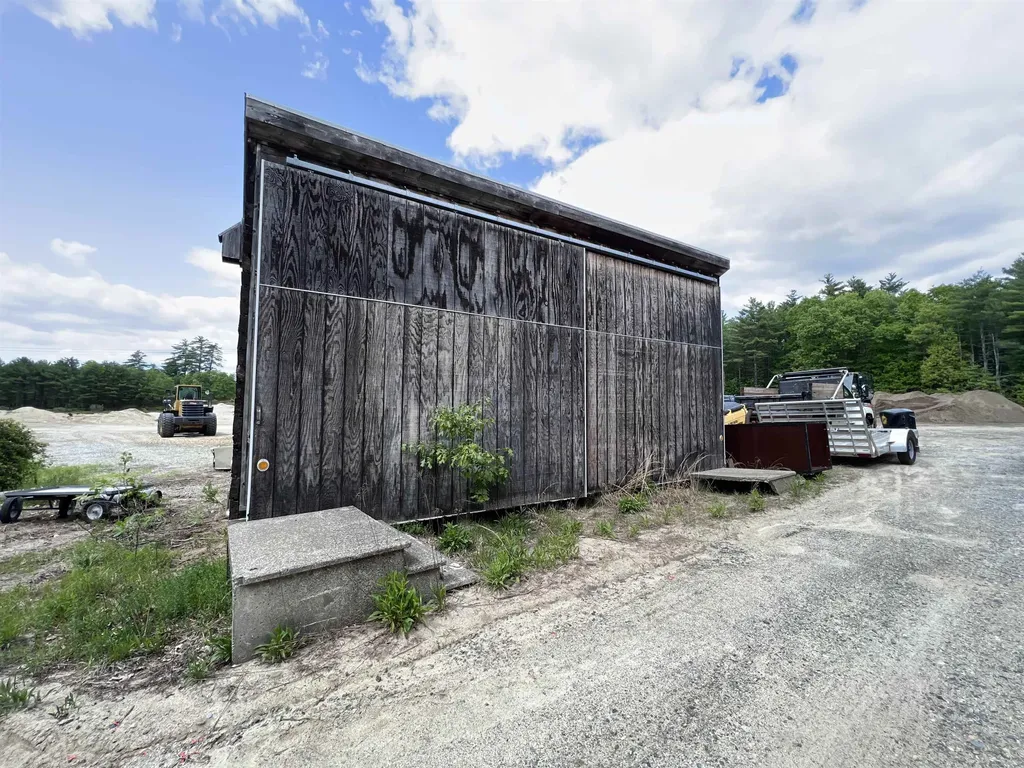 7 Small Pox Road Kingston NH 03848