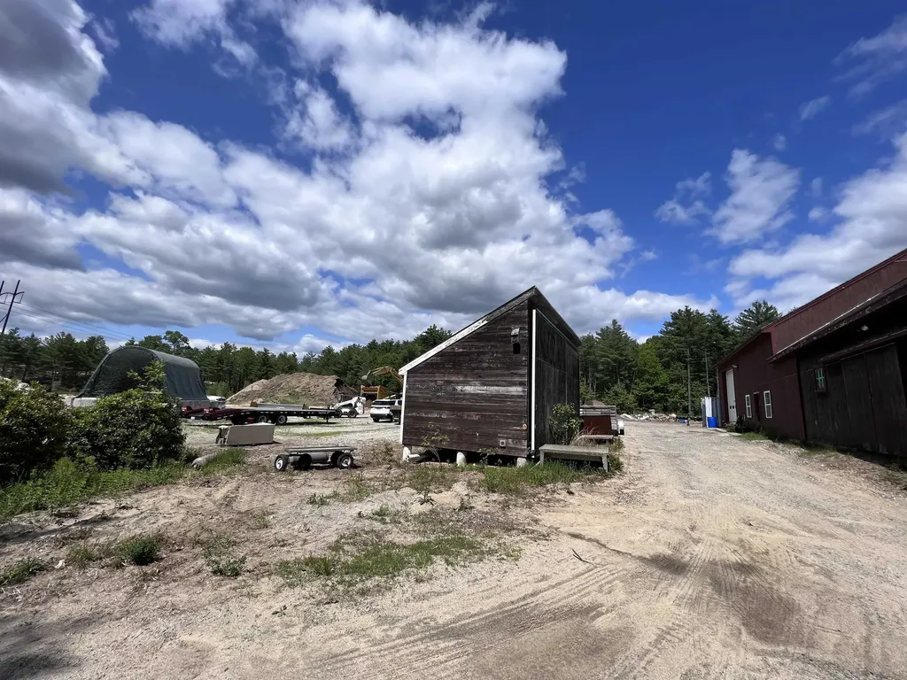 7 Small Pox Road Kingston NH 03848