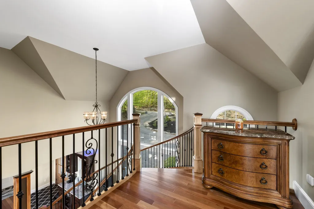 51 Howard Road Bridgewater NH 03222