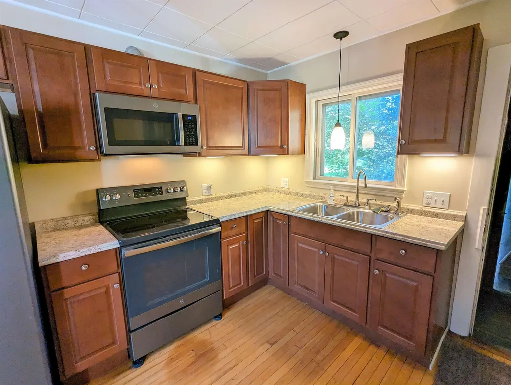 57 Union Street Milford NH 03055