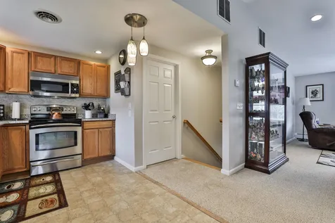 56 Patriots Way Raymond NH 03077