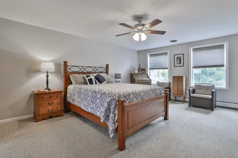 56 Patriots Way Raymond NH 03077