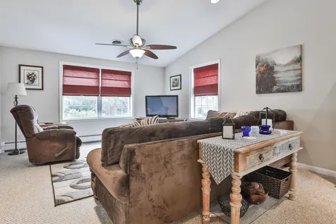 56 Patriots Way Raymond NH 03077