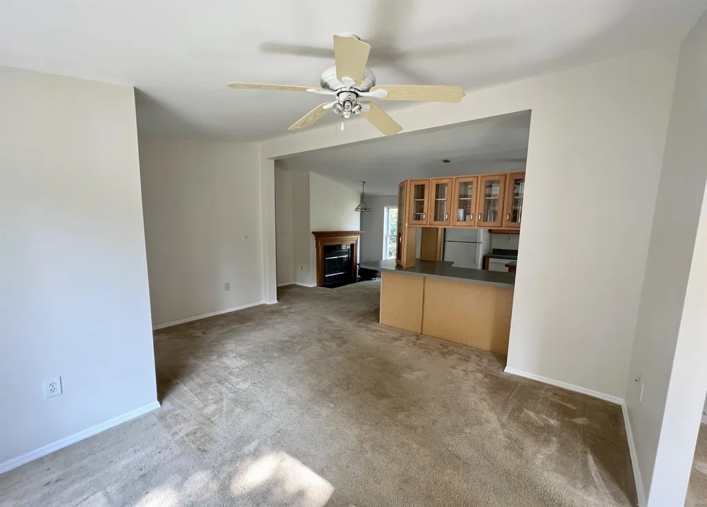 34 Donna Drive Exeter NH 03833