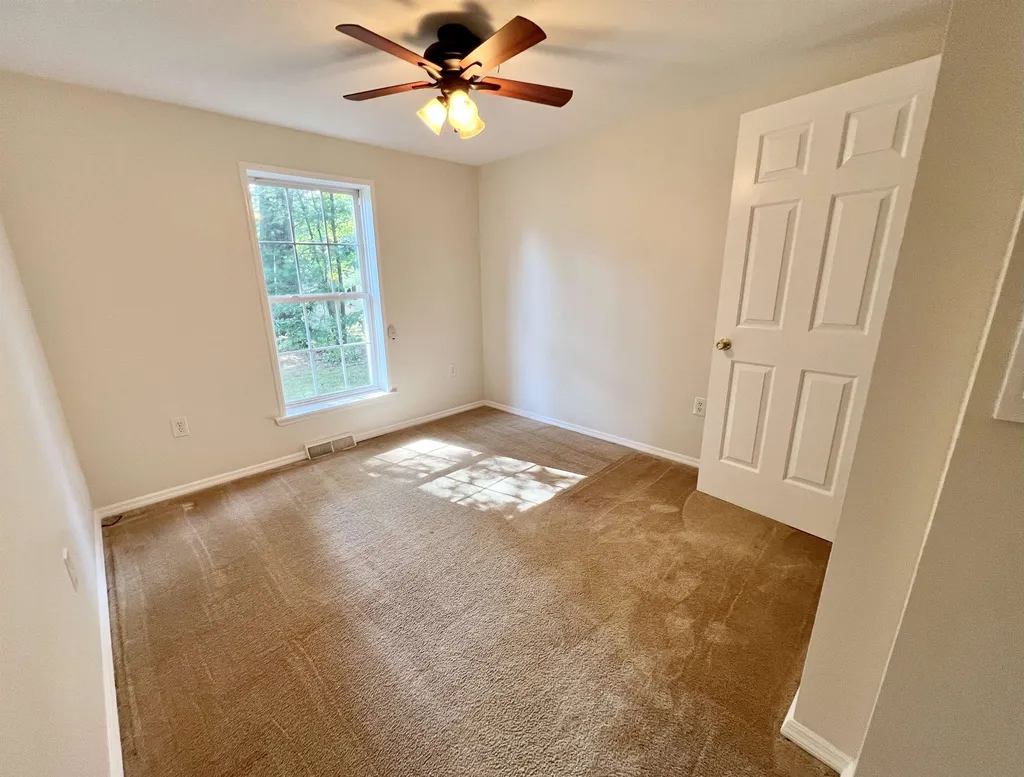 34 Donna Drive Exeter NH 03833