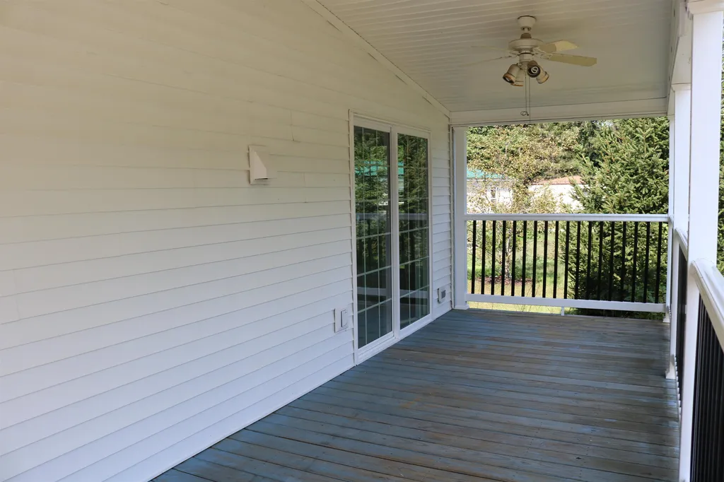34 Donna Drive Exeter NH 03833