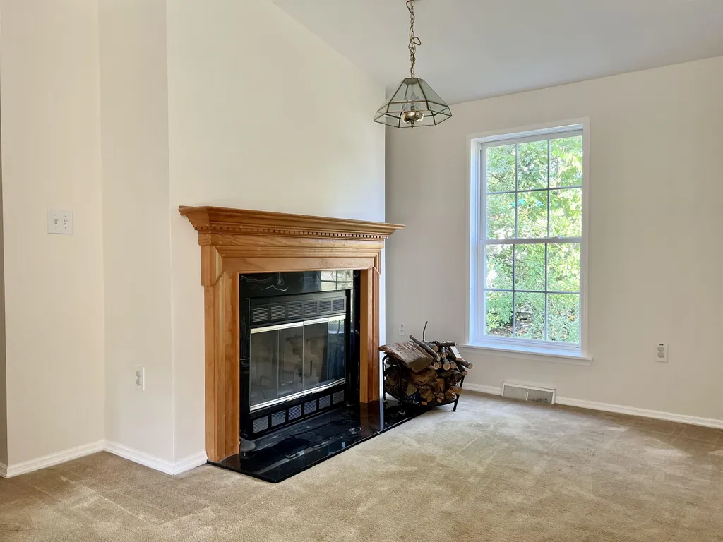 34 Donna Drive Exeter NH 03833