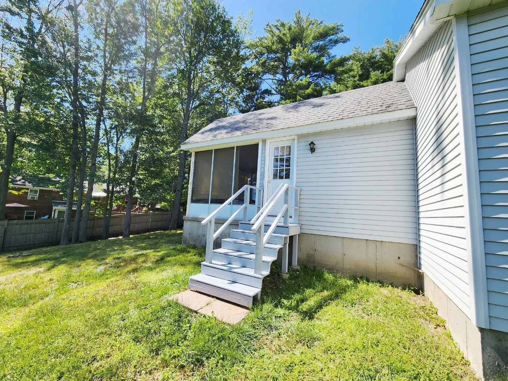 10 Elliott Street Hampton NH 03842