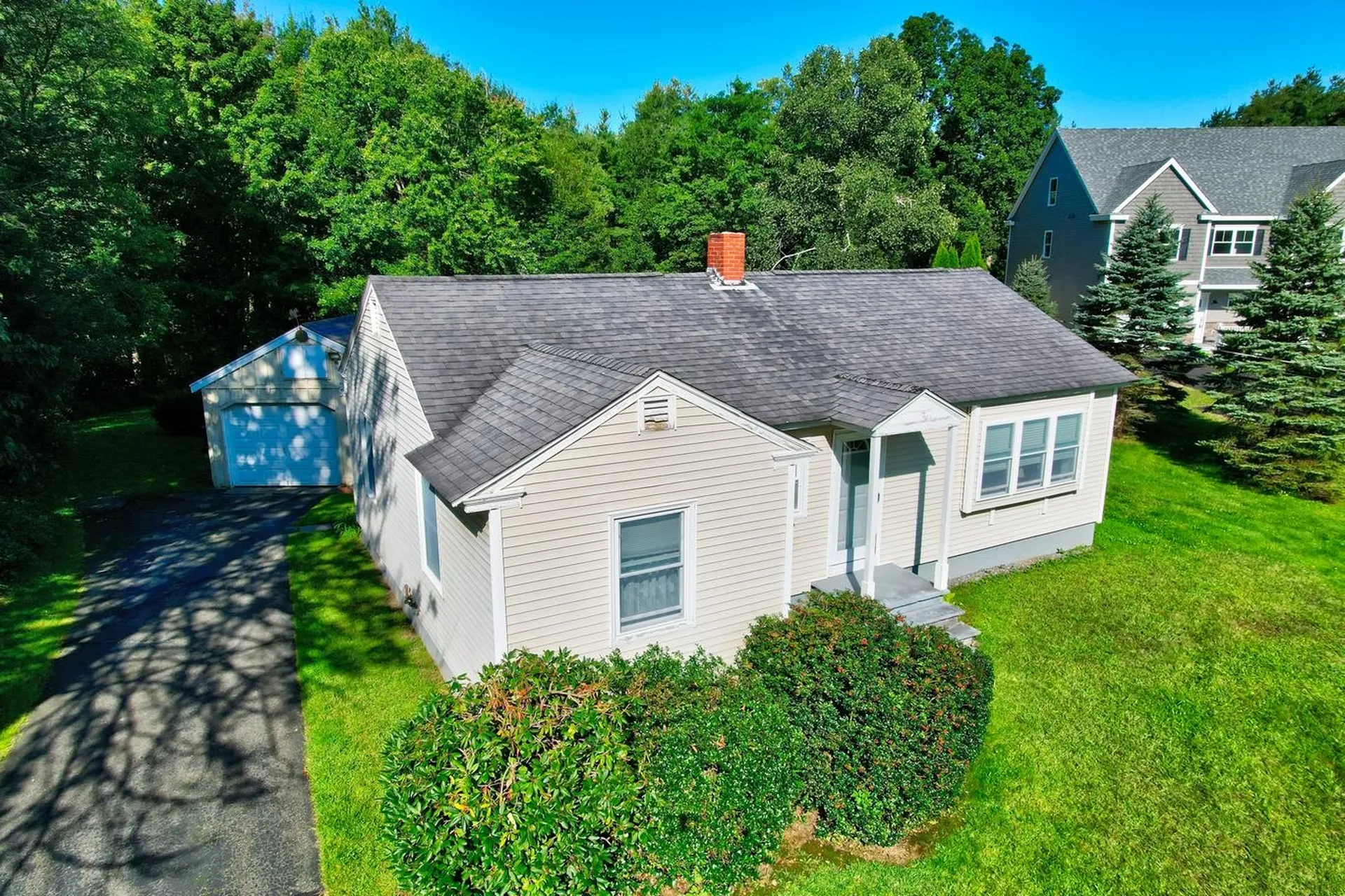 48 Newfields Road Exeter NH 03833