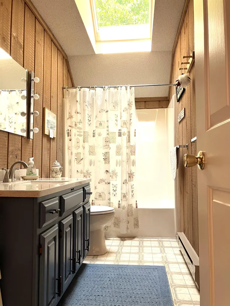 181 Howes Loop Wilmington VT 05363