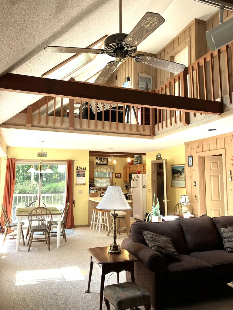 181 Howes Loop Wilmington VT 05363