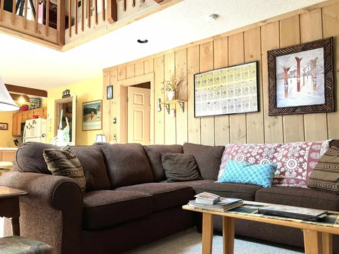 181 Howes Loop Wilmington VT 05363