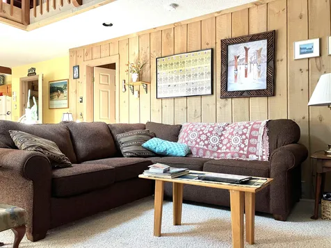 181 Howes Loop Wilmington VT 05363