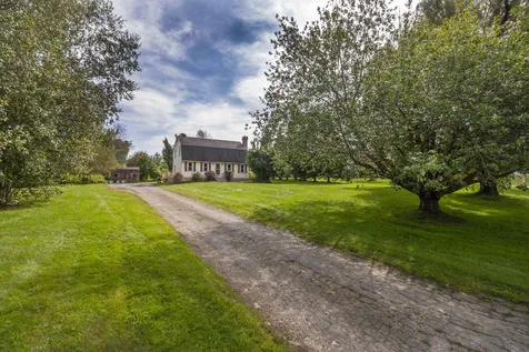 5 Meadowbrook Road Derry NH 03038