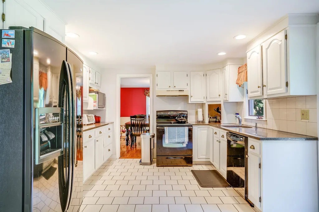 5 Knightland Road Atkinson NH 03811
