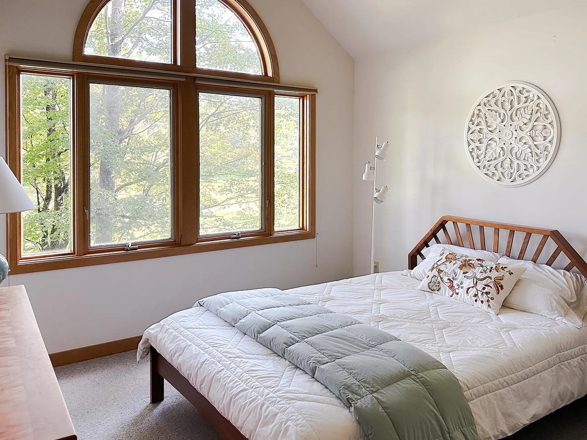 289 Lower Pines Road Warren VT 05674