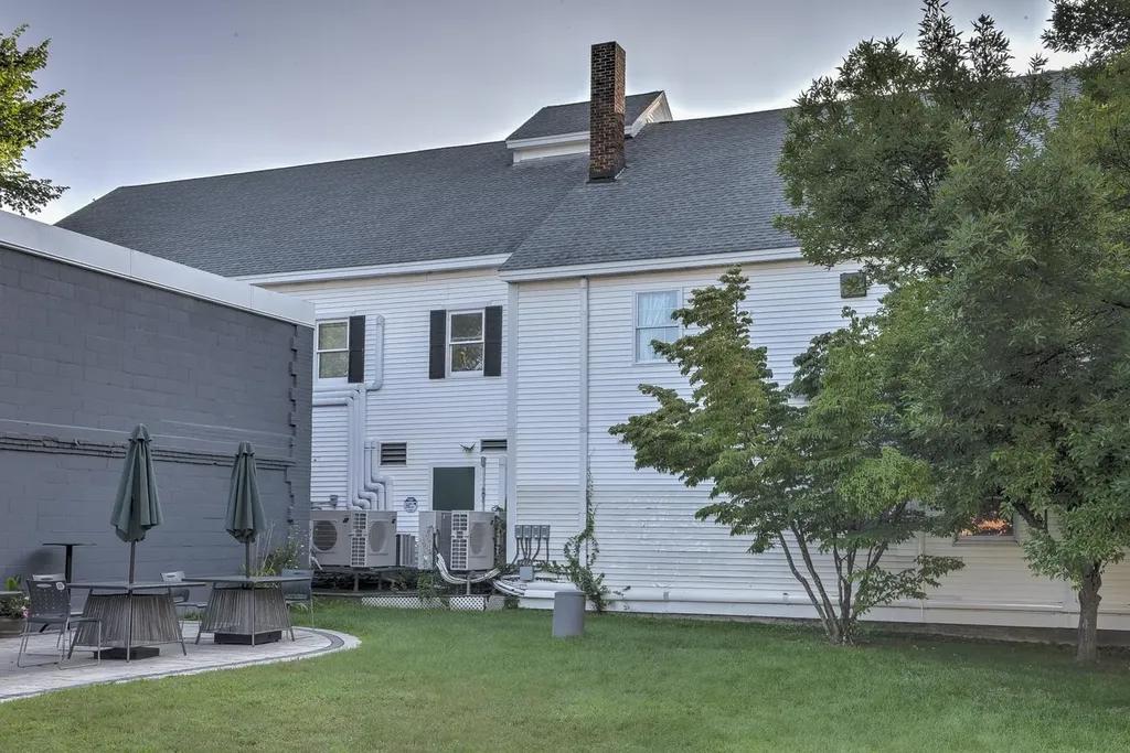 17 93rd Street Keene NH 03431