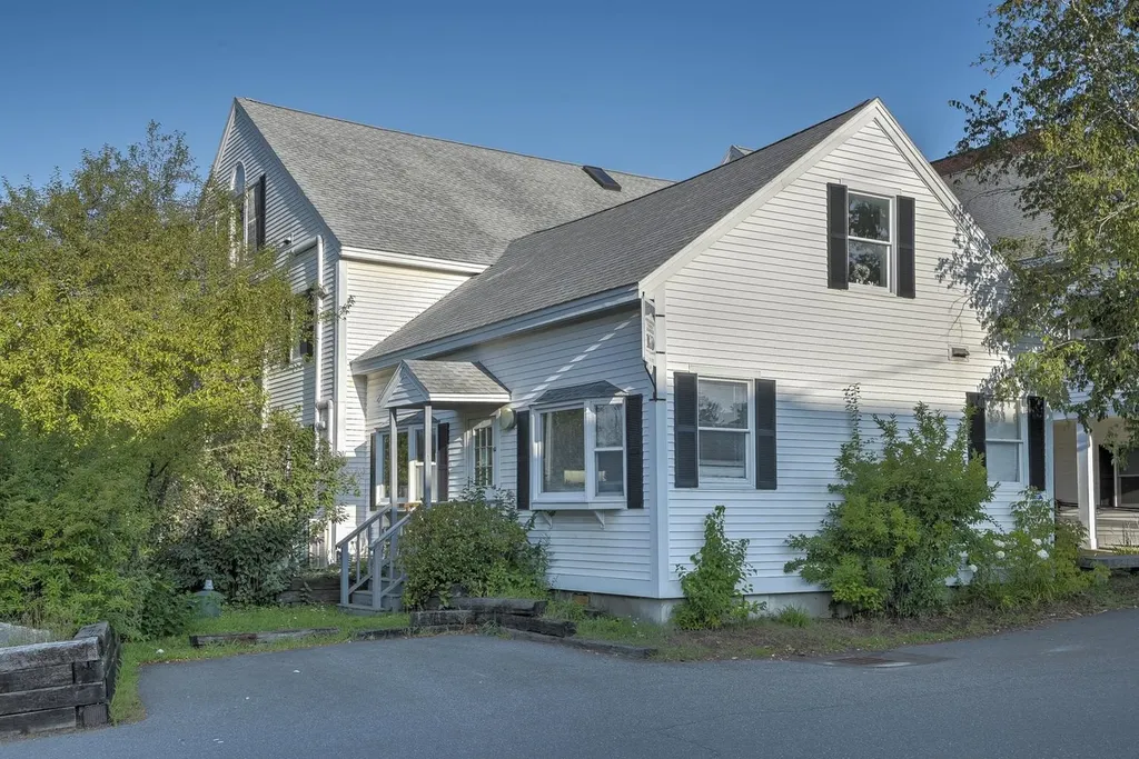 17 93rd Street Keene NH 03431